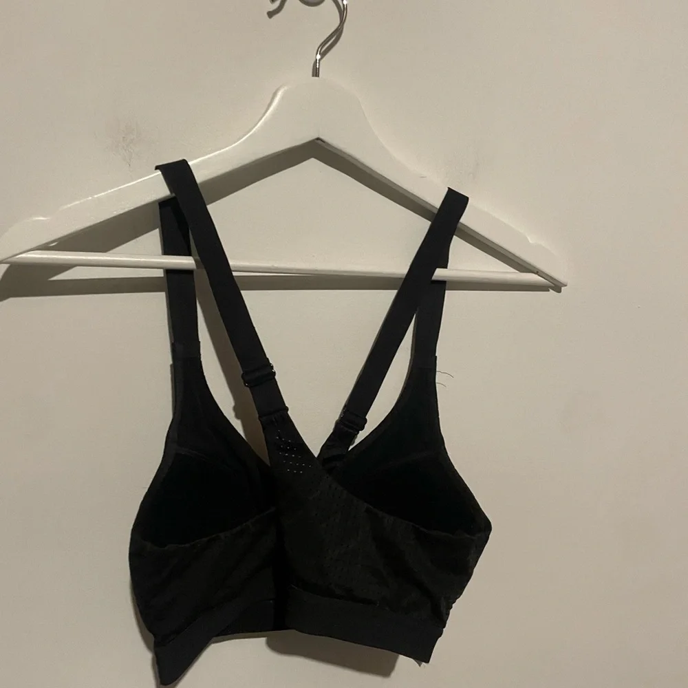 Victoria’s Secret Sport‎ Black Mesh Sports Bra Size 32b